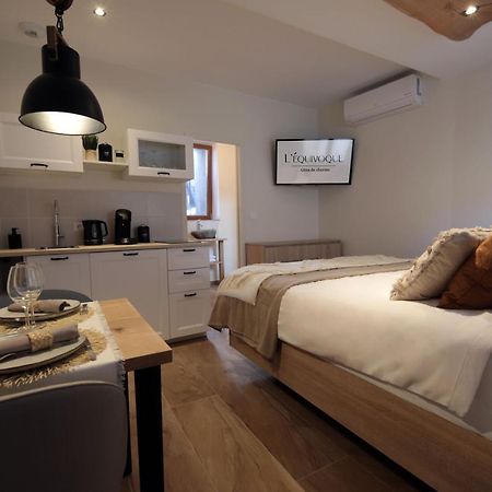 Gite De Charme Haut De Gamme Avec Jacuzzi Et Sauna Privatifs Donzère Extérieur photo